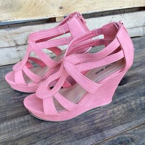 Super cute Pink Sandal wedges